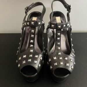 Simply Vera Black Studded Stilettos 👠 🖤❤️‍🔥